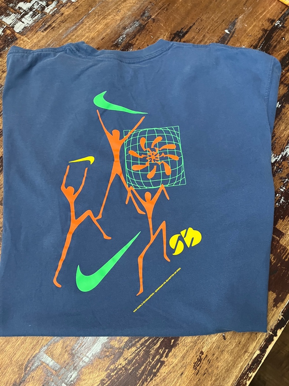Rare Nike SB Skateboarding Short Sleeve Graphic Tee Mens Medium